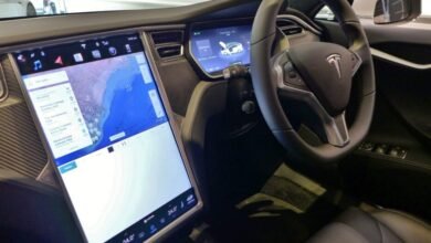 Elon Musk says that Teslas will soon be able to stream Netflix and YouTube