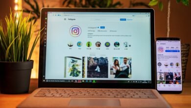 Laptop Instagram Phone