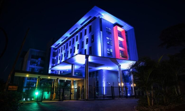 In Kenya, Huawei has been lighting up its office building in white colour from September 8th to 10th in response to the September 9th UN International Day to Protect Education from Attack.