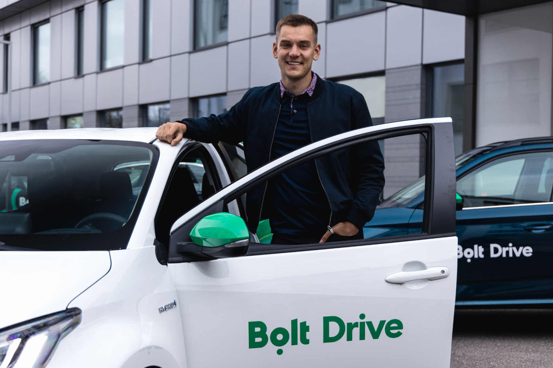 Estonian transport and delivery company, Bolt has announced the launch of its newest venture: a car-sharing service dubbed Bolt Drive. The new service will allow customers to be able to rent a car for short periods of time straight from the Bolt app.