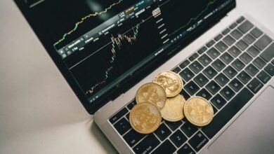 This guide explains crypto margin trading, covering leverage, risks, best practices, and strategies for managing profits and losses effectively.