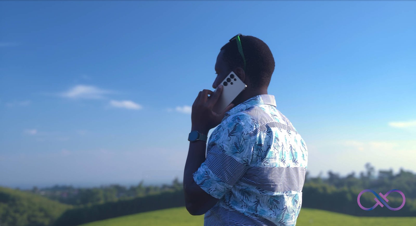 The Samsung S25 Ultra provided a flawless Safaricom eSIM experience, unlike the iPhone 16 Pro Max, which had constant issues and disruptions.