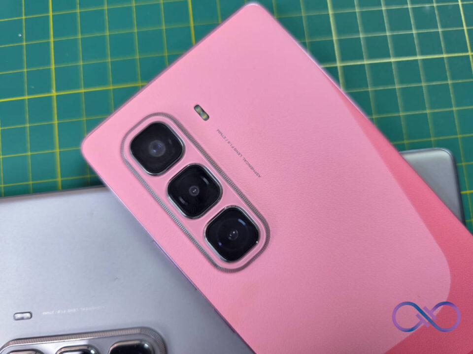 Infinix updates the HOT 50 Series in Kenya with new colors, a slim 3D curved display, 4.5G connectivity, and exclusive discounts.