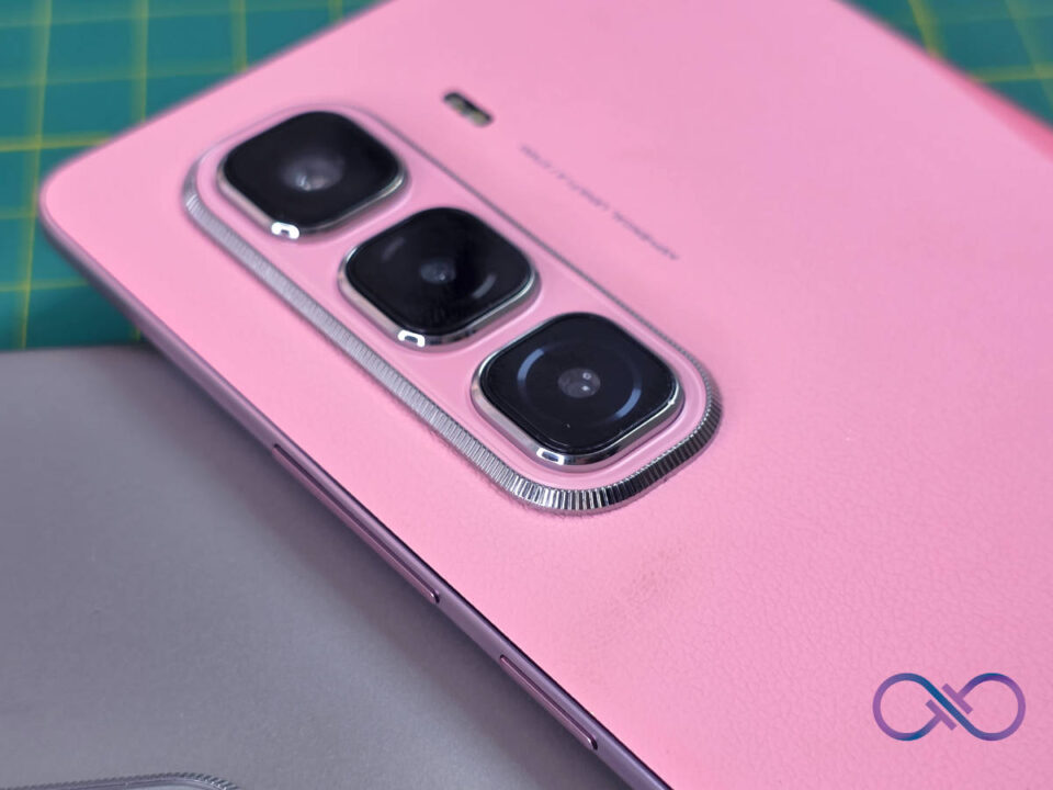 Infinix updates the HOT 50 Series in Kenya with new colors, a slim 3D curved display, 4.5G connectivity, and exclusive discounts.