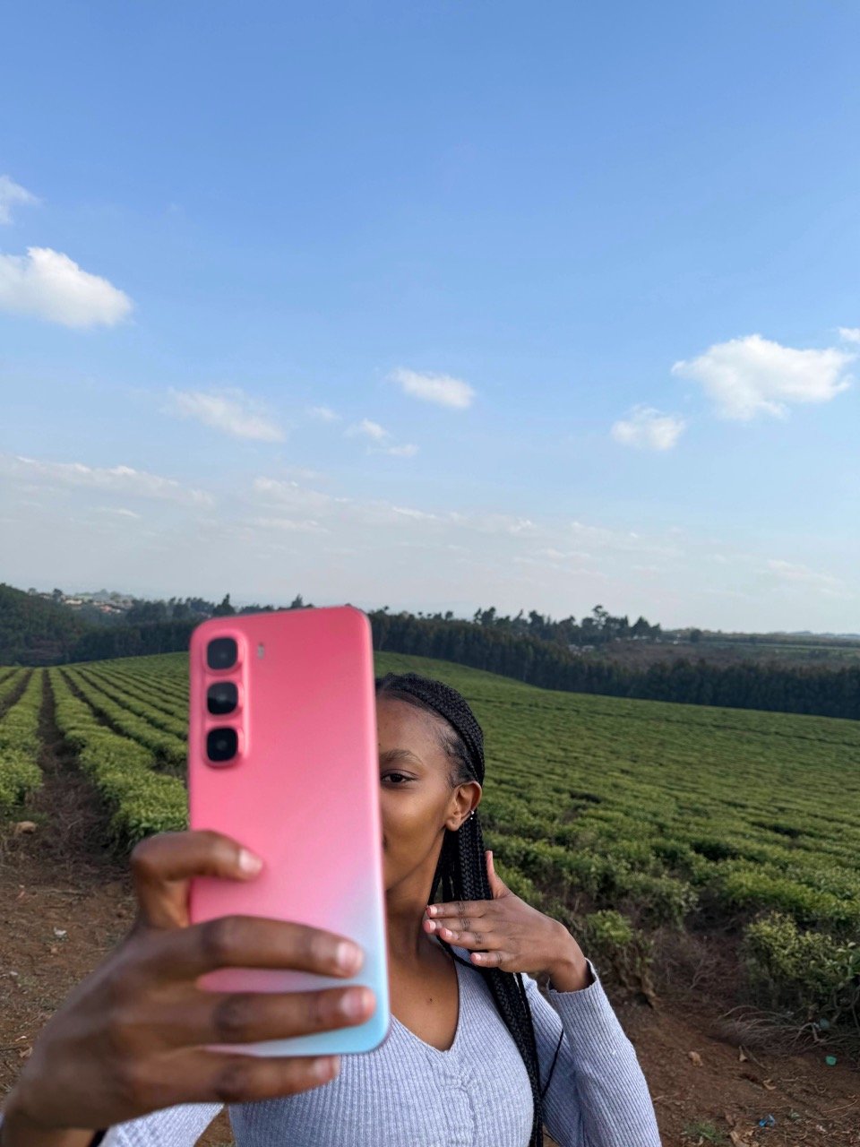 Student guide to Infinix HOT 60 Pro+ vs HOT 60i, with Folax AI, Ultra Link, prices, displays, cameras and battery.