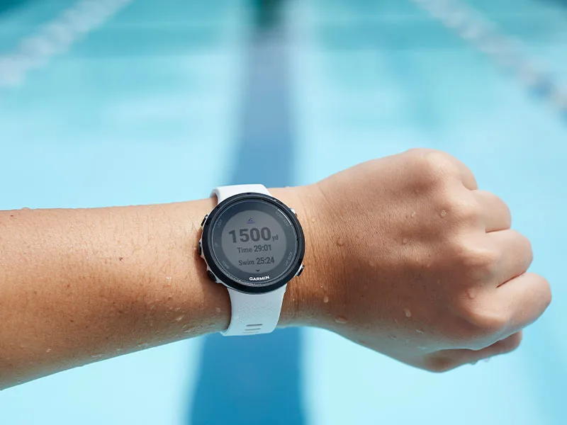 Choosing the right smart watch for swimming one can be overwhelming given the variety of models and features available.