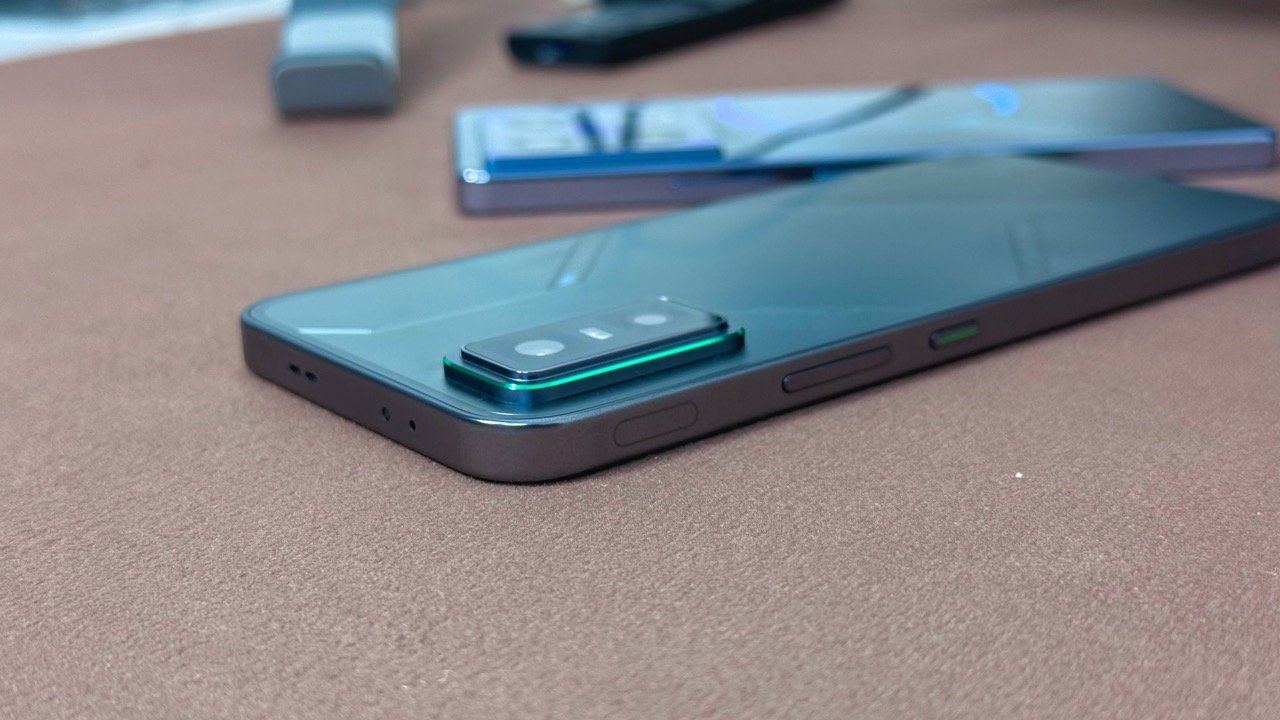 Just landed in Kenya, the new GT 30 PRO offers a superior display, faster chip, and wireless charging over last year's GT 20 PRO.