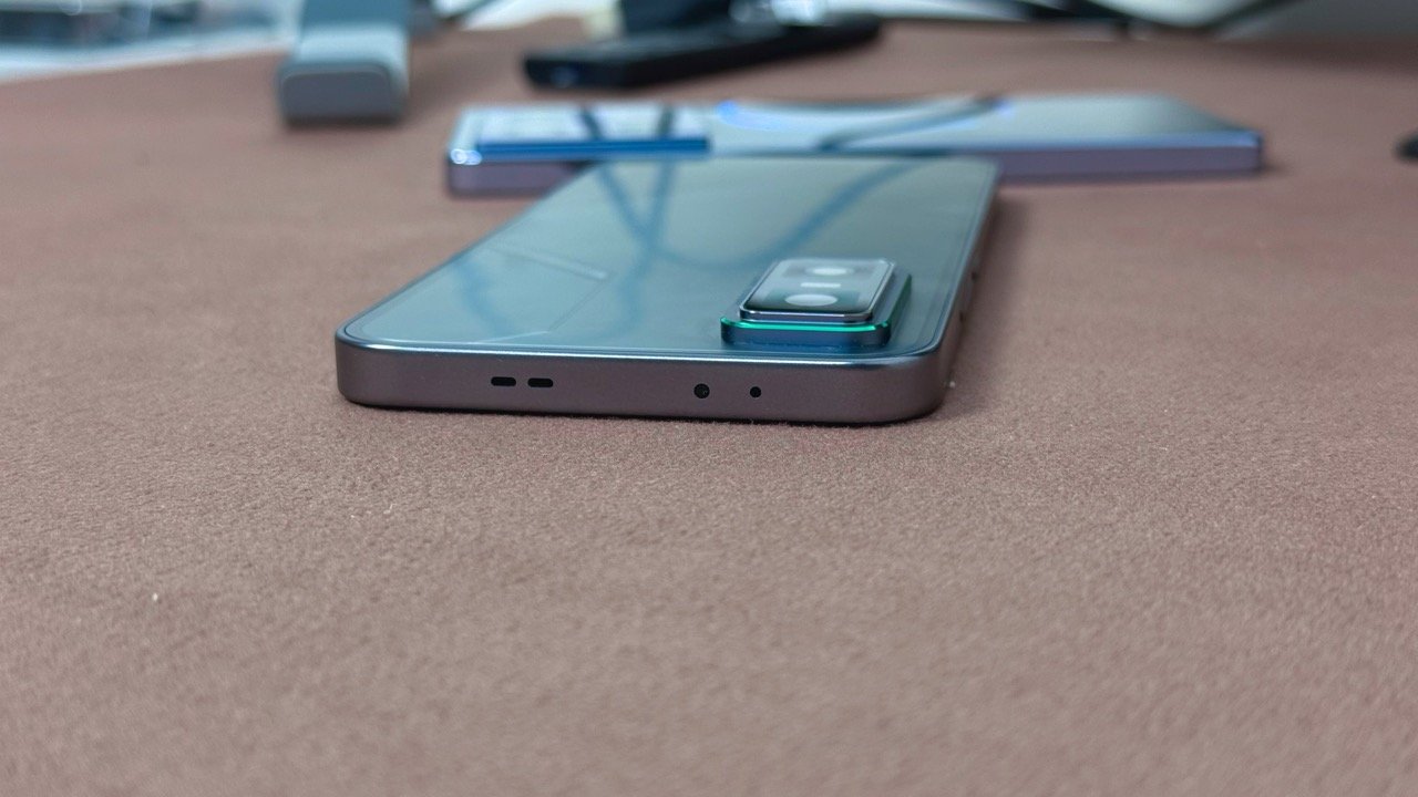 Just landed in Kenya, the new GT 30 PRO offers a superior display, faster chip, and wireless charging over last year's GT 20 PRO.