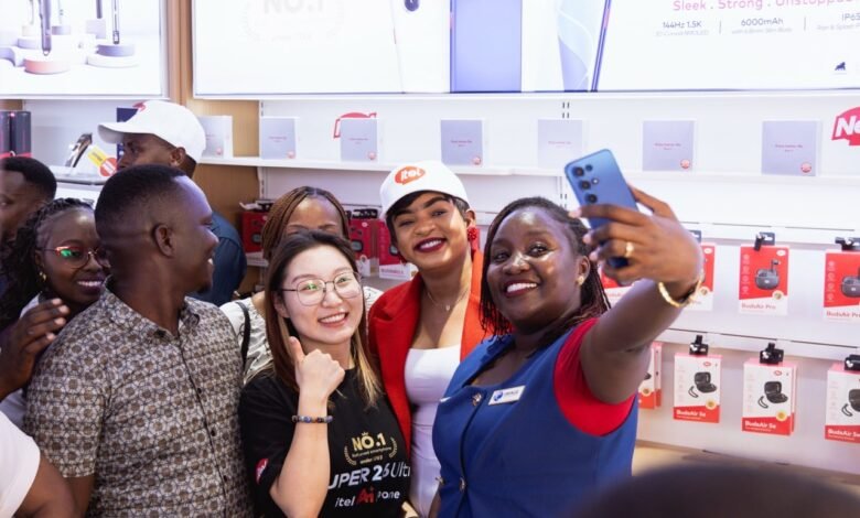 Under the hood, the itel SUPER 26 Ultra is one of the first phones to be powered by the new 6nm Unisoc T7300 processor.