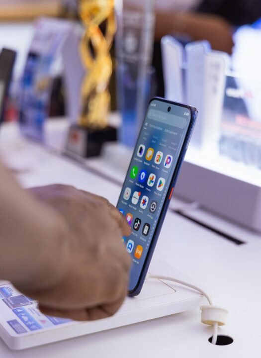 Under the hood, the itel SUPER 26 Ultra is one of the first phones to be powered by the new 6nm Unisoc T7300 processor.
