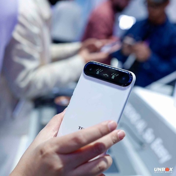 TECNO-Spark-Slim-2-camera-back-panel