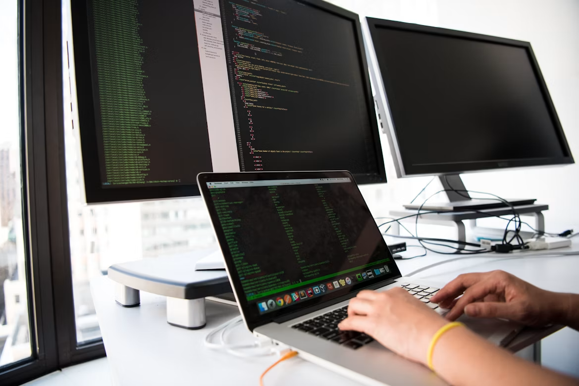 How Secure VPS Hosting Improves AI Agent Performance and Privacy - tech-ish