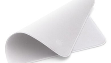 Apple halved its Polishing Cloth price to $9 with no announcement, on the same day Mac prices went up.