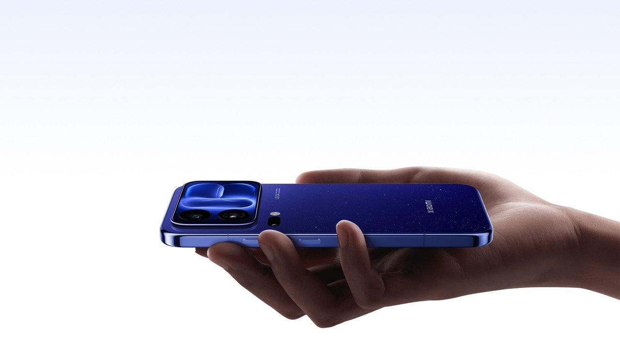Every Xiaomi 18 Pro and 18 Pro Max price, including the red transparent edition, plus the chips, cameras and batteries.