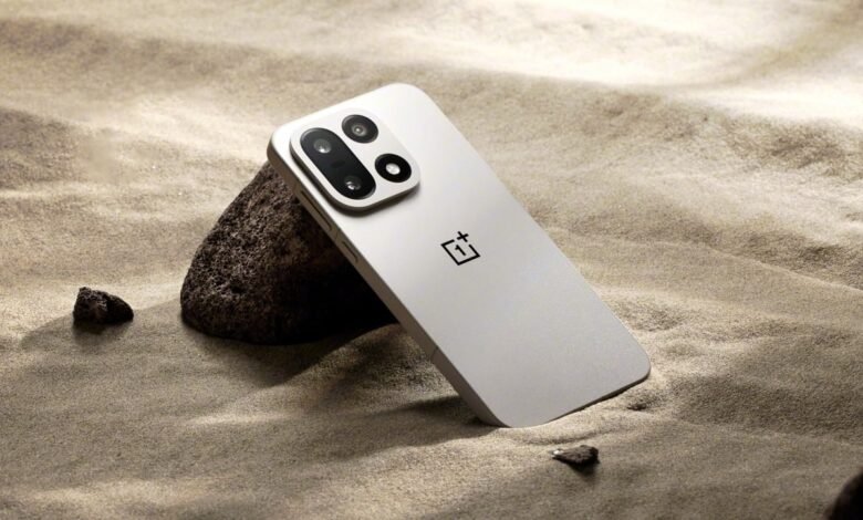 OnePlus 16 leak claims a 200MP main camera and 9,000mAh battery, with an October China launch and uncertain global release.