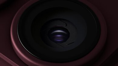 Variable aperture explained simply: what f-numbers mean, how the iPhone 18 Pro, Huawei, Xiaomi, Honor and Samsung differ, and why.