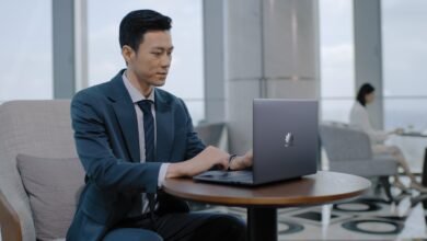 Huawei's Qingyun L420z challenges the MacBook Neo with a 120Hz OLED touchscreen, 70Wh battery and significantly more connectivity options.