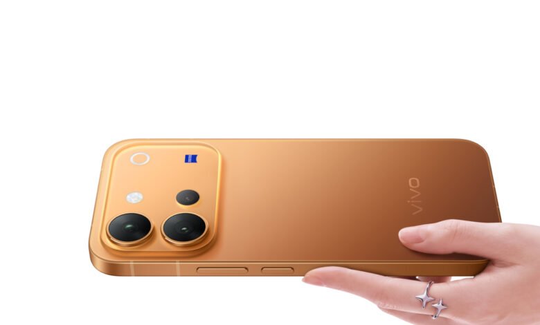 Vivo V80 launches on 6th October with a 7,200mAh battery, 144Hz display, ZEISS cameras and the V70's Snapdragon processor retained.