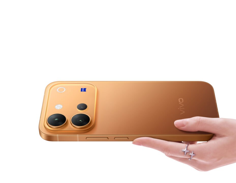 Vivo V80 launches on 6th October with a 7,200mAh battery, 144Hz display, ZEISS cameras and the V70's Snapdragon processor retained.