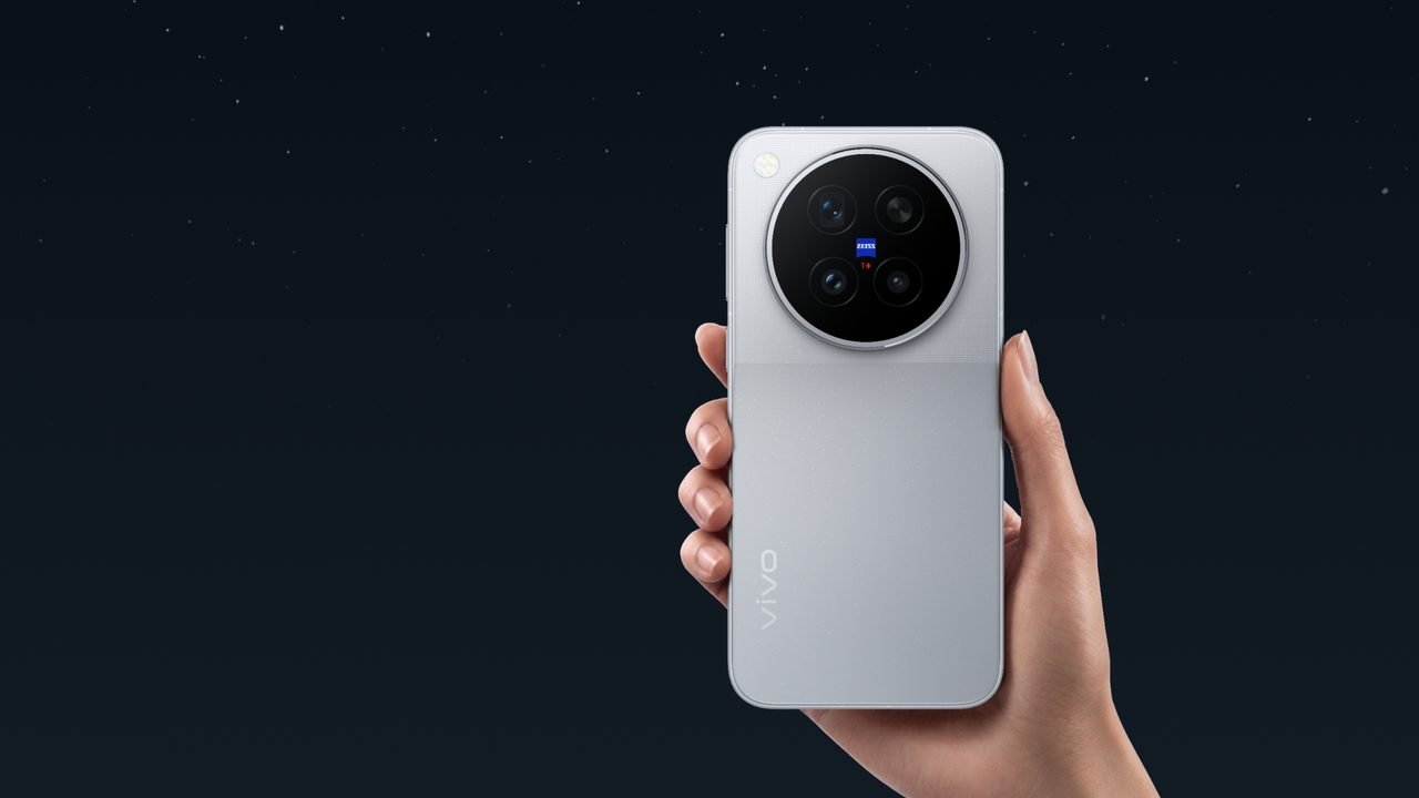vivo's X500 Pro Max brings a 200MP zoom camera, 8,000mAh battery and 2nm chip, starting at CNY 6,999 in China.