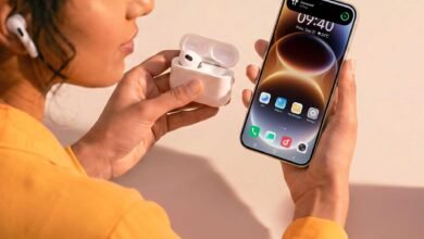vivo's OriginOS 7 works with Apple Watch, AirPods and iCloud, but the watch needs an iPhone and a later update.